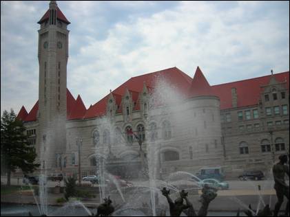Union Station and Mille's Fountain