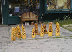 carved bears, alpaca pete's